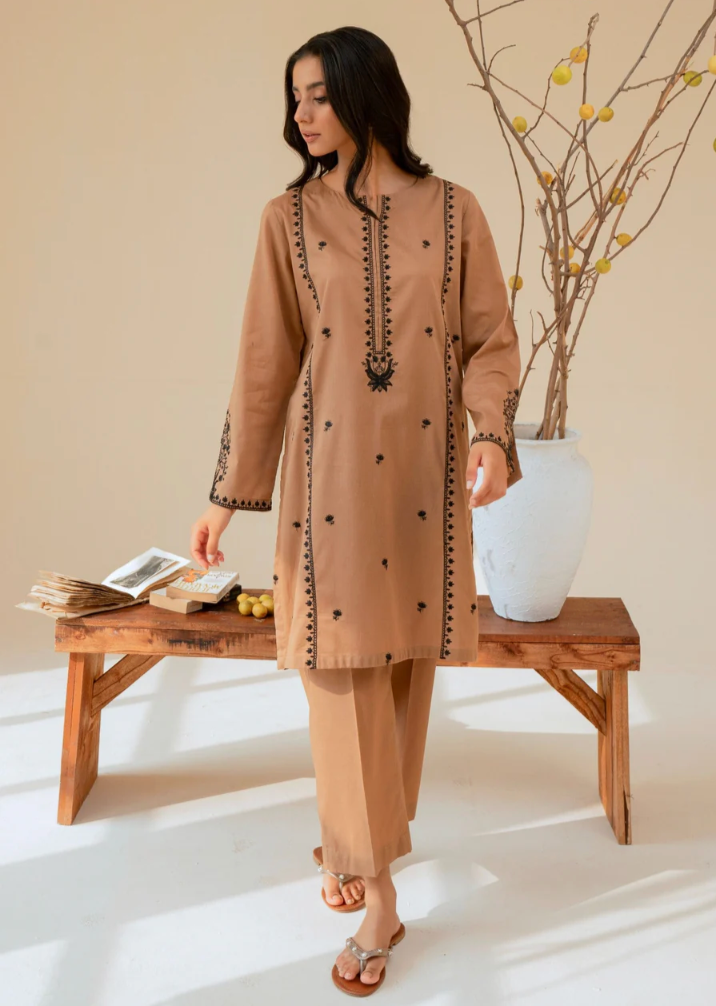 CAMEL EMBROIDERED SET