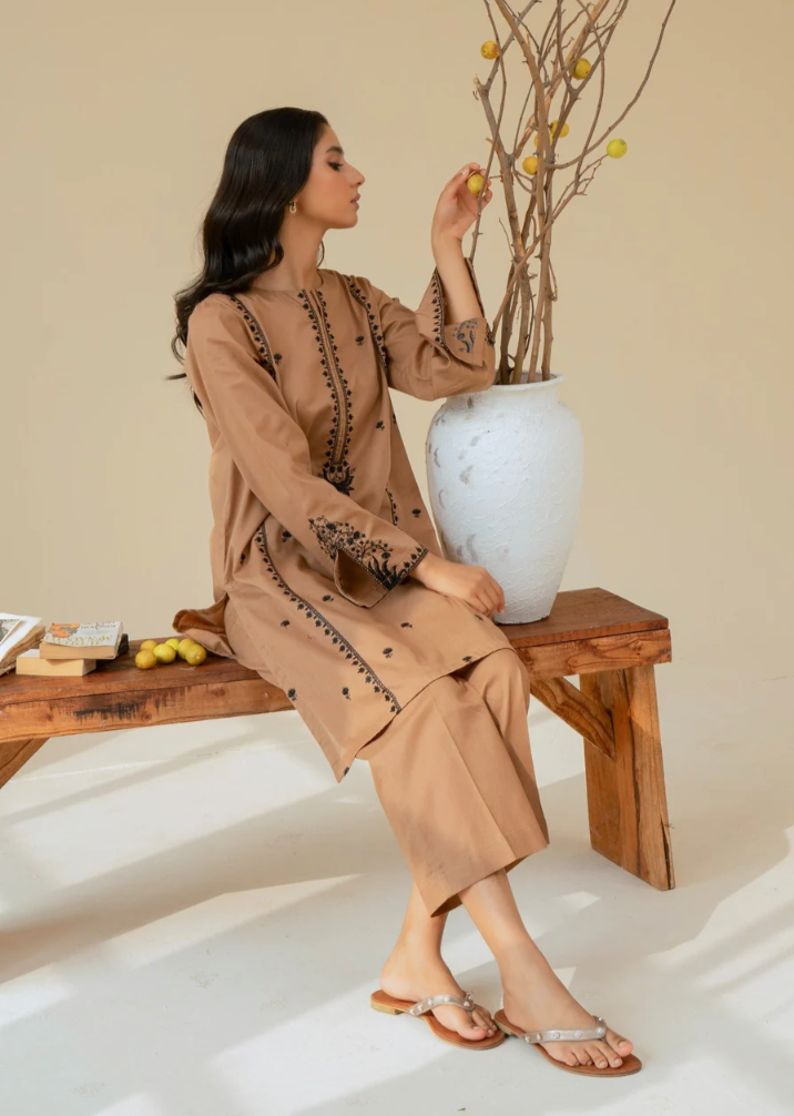 CAMEL EMBROIDERED SET